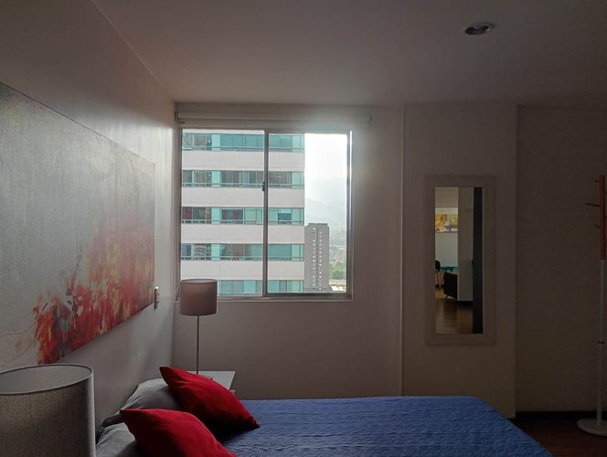 Apartamento de 2 alcobas en arriendo en El Poblado, Medellín, 73 m² · foto 9 de 14