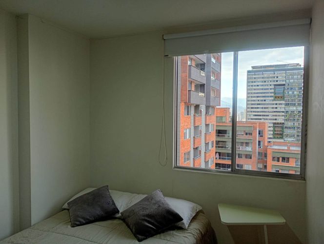 Apartamento de 2 alcobas en arriendo en El Poblado, Medellín, 73 m² · foto 11 de 14