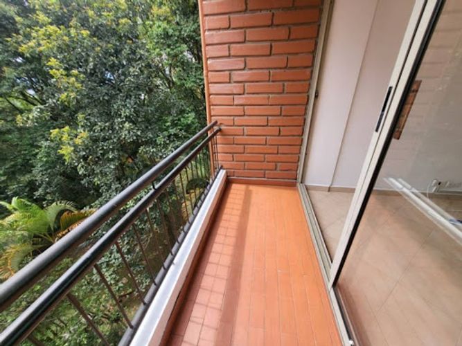 Apartamento de 3 alcobas en arriendo en San Lucas, Medellín, 90 m² · foto 4 de 24