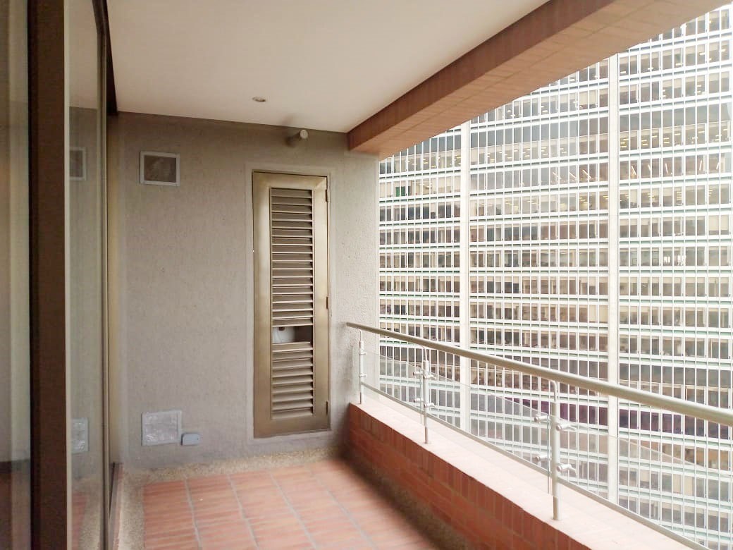 Apartaestudio en arriendo en Parque Central Bavaria, Bogotá · foto 3 de 13