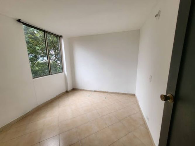 Apartamento de 3 alcobas en arriendo en San Lucas, Medellín, 90 m² · foto 17 de 24