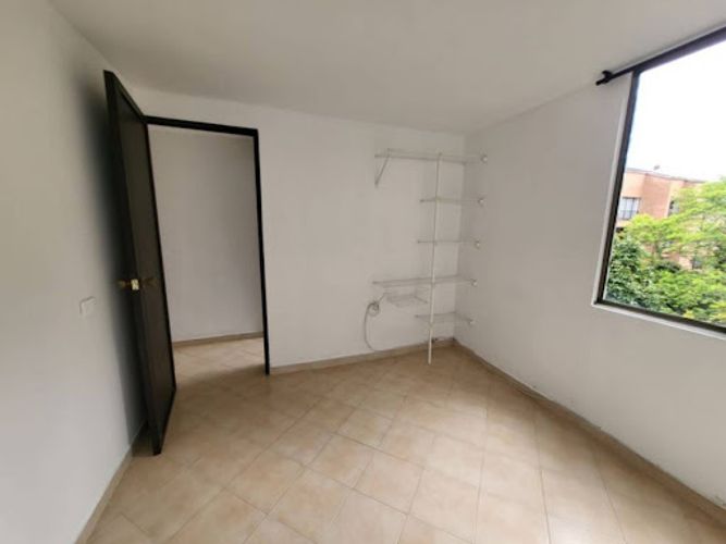 Apartamento de 3 alcobas en arriendo en San Lucas, Medellín, 90 m² · foto 18 de 24
