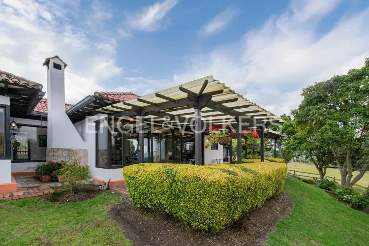 Casa de 4 alcobas en venta en Altos De Yerbabuena, Sopó, 300 m² · foto 15 de 16
