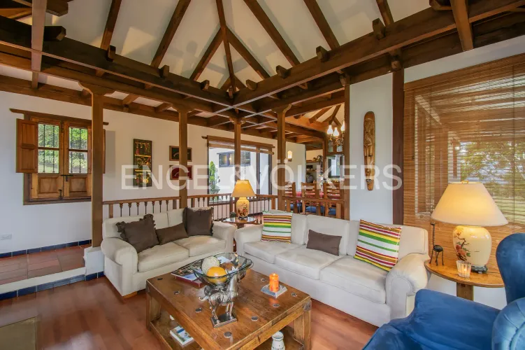 Casa de 4 alcobas en venta en Altos De Yerbabuena, Sopó, 300 m² · foto 2 de 16