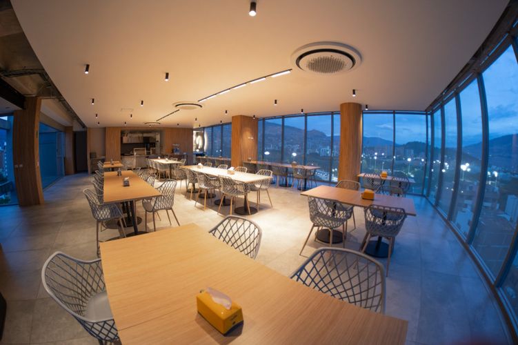 Oficina en arriendo en El Velódromo, Medellín, 240 m² · foto 7 de 9