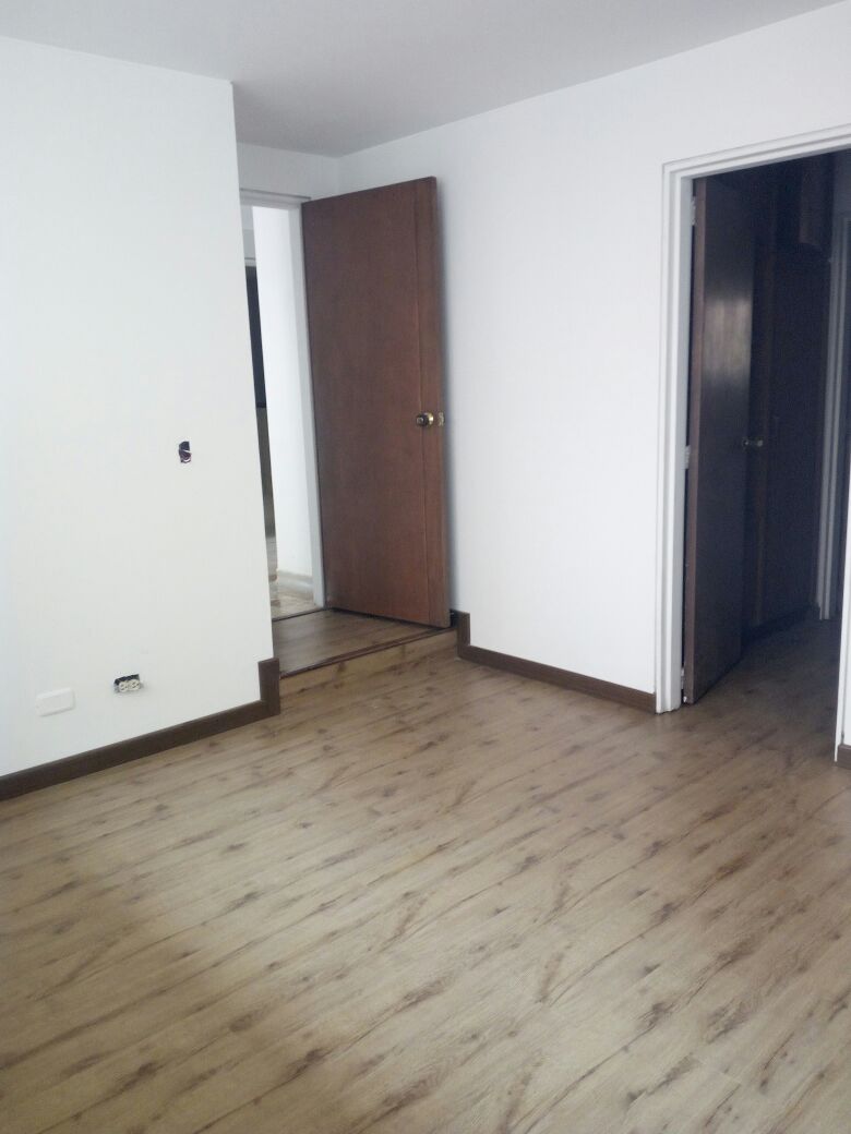 Casa en venta en Cerros De Suba, Bogotá · foto 7 de 15