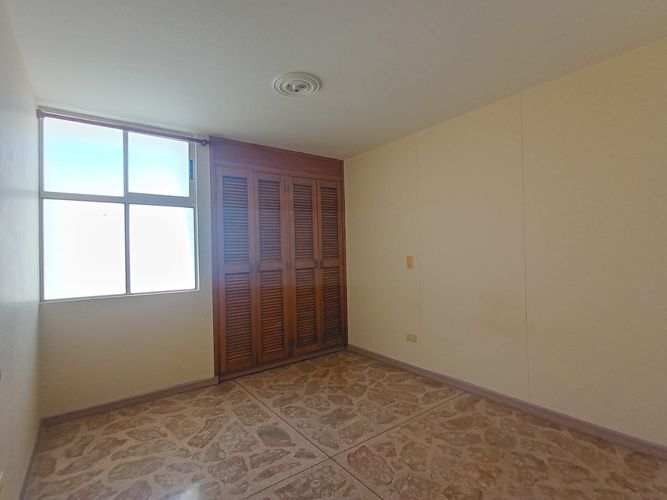 Apartamento de 2 alcobas en venta en Laureles, Medellín, 80 m² · foto 9 de 18
