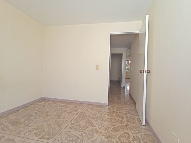 Apartamento de 2 alcobas en venta en Laureles, Medellín, 80 m² · foto 11 de 18