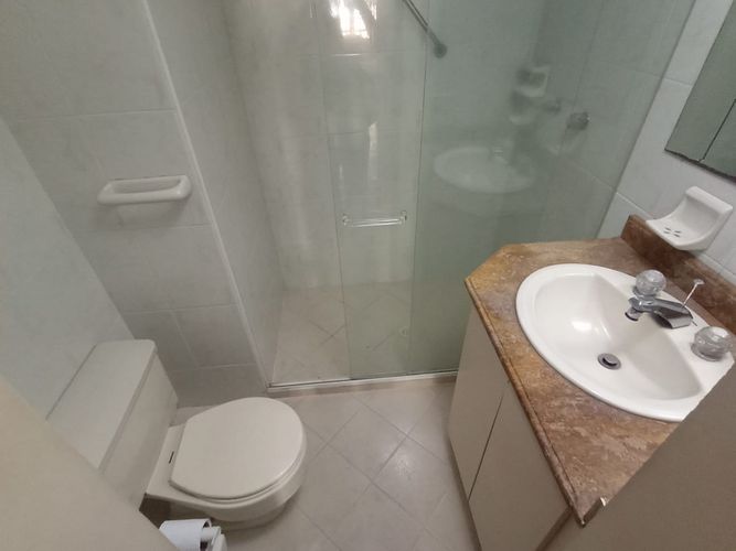 Apartamento de 2 alcobas en venta en Laureles, Medellín, 80 m² · foto 16 de 18