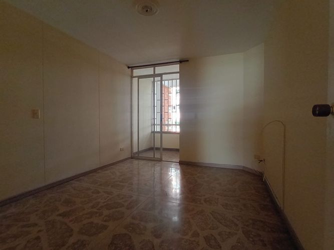 Apartamento de 2 alcobas en venta en Laureles, Medellín, 80 m² · foto 6 de 18