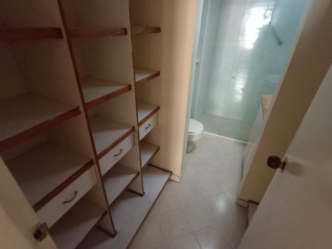 Apartamento de 2 alcobas en venta en Laureles, Medellín, 80 m² · foto 15 de 18