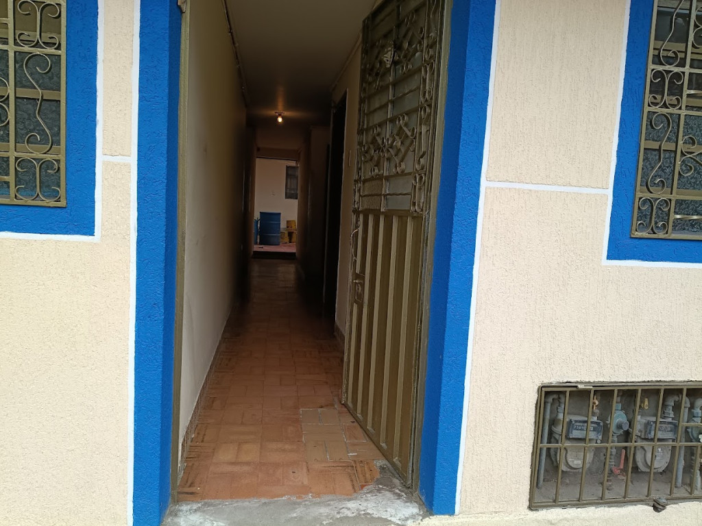 Casa en venta en Molinos Del Sur, Bogotá · foto 2 de 18