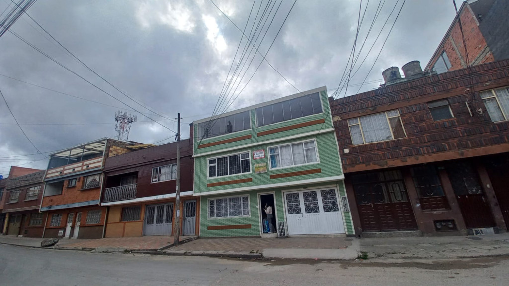 Casa en venta en Molinos Del Sur, Bogotá · foto 2 de 8