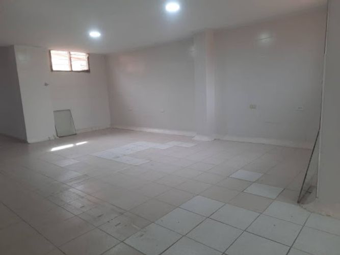 Bodega en arriendo en La Candelaria, Medellín, 220 m² · foto 3 de 24