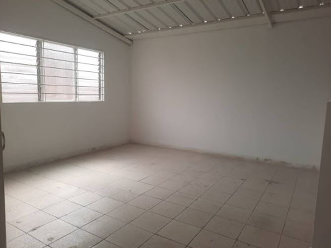 Bodega en arriendo en La Candelaria, Medellín, 220 m² · foto 11 de 24