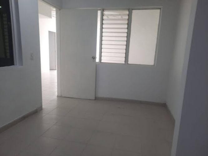Bodega en arriendo en La Candelaria, Medellín, 220 m² · foto 13 de 24