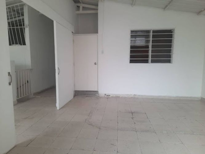 Bodega en arriendo en La Candelaria, Medellín, 220 m² · foto 21 de 24