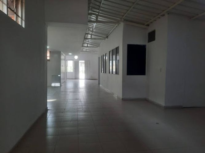 Bodega en arriendo en La Candelaria, Medellín, 220 m² · foto 23 de 24