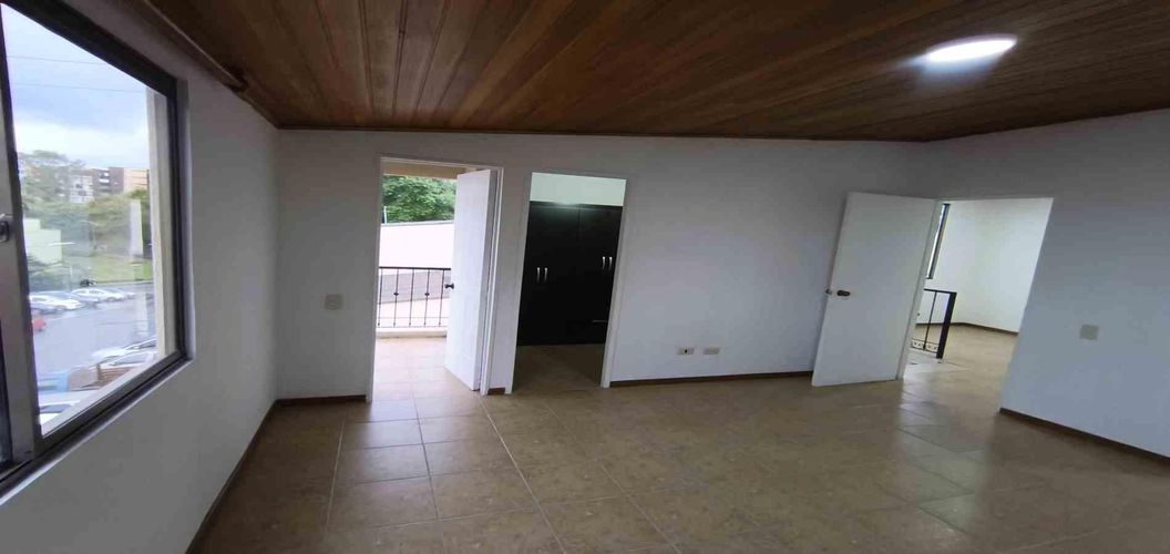 Casa de 5 alcobas en venta en Santa Helena, Manizales, 96 m² · foto 2 de 20