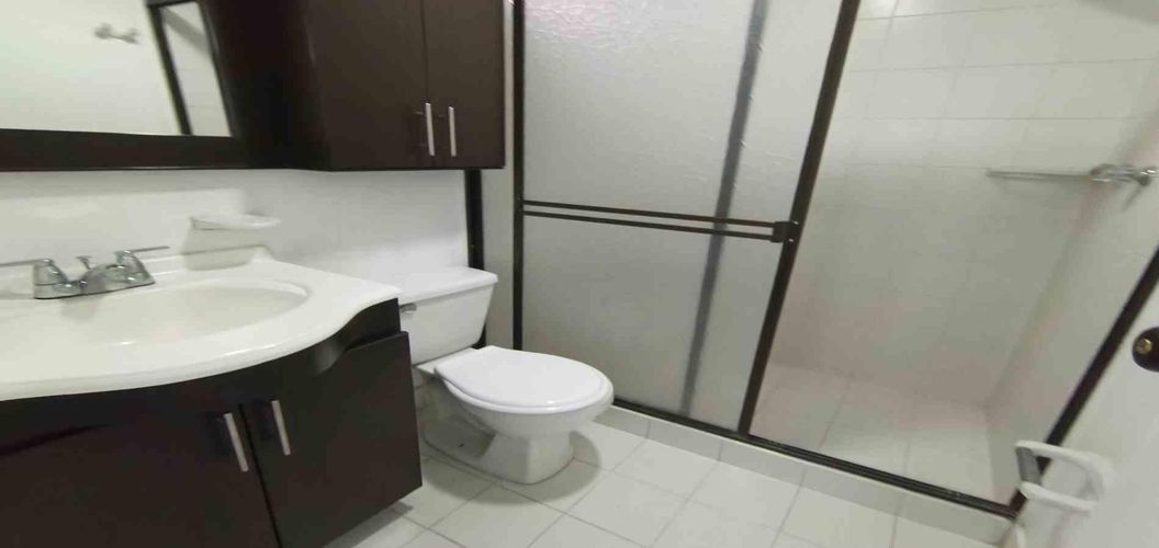 Casa de 5 alcobas en venta en Santa Helena, Manizales, 96 m² · foto 10 de 20