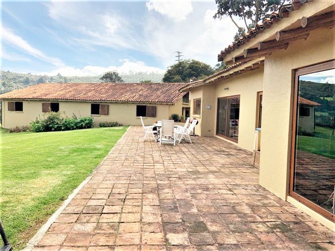 Casa de 3 alcobas en venta en Yerbabuena, Chía, 180 m² · foto 2 de 15