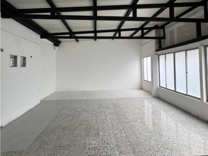 Bodega en venta en Manila, Medellín, 537 m² · foto 10 de 11