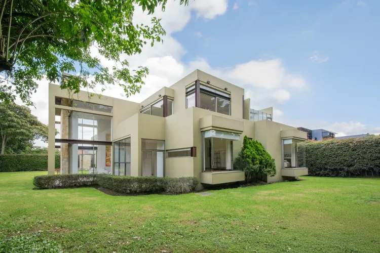 Casa de 5 alcobas en arriendo en Guaymaral, Chía, 650 m² · foto 20 de 20