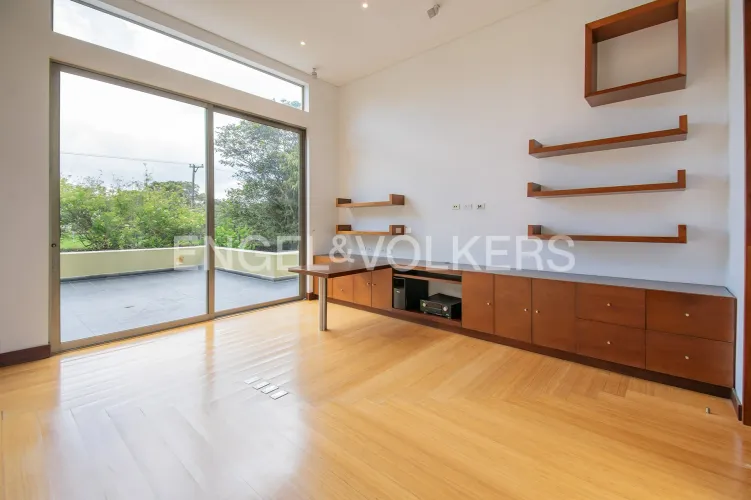 Casa de 5 alcobas en arriendo en Guaymaral, Chía, 650 m² · foto 14 de 20