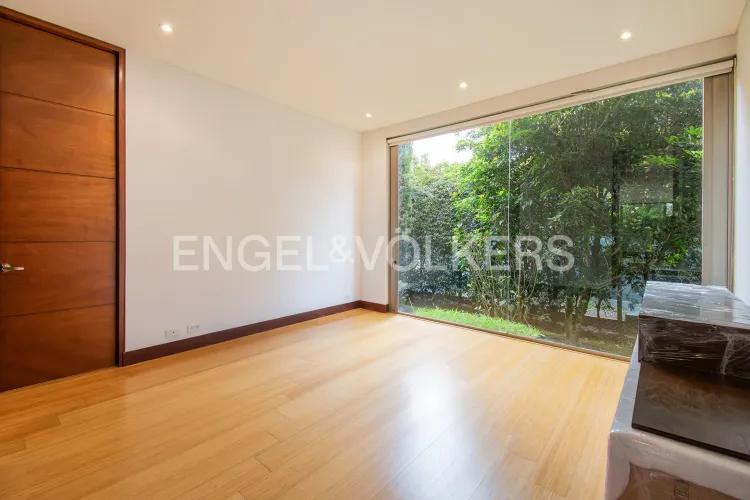 Casa de 5 alcobas en arriendo en Guaymaral, Chía, 650 m² · foto 10 de 20