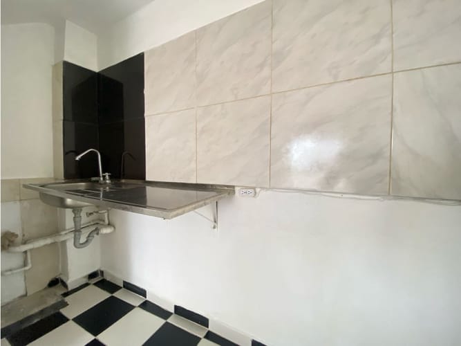 Local en arriendo en Belén San Bernardo, Medellín, 18 m² · foto 3 de 6