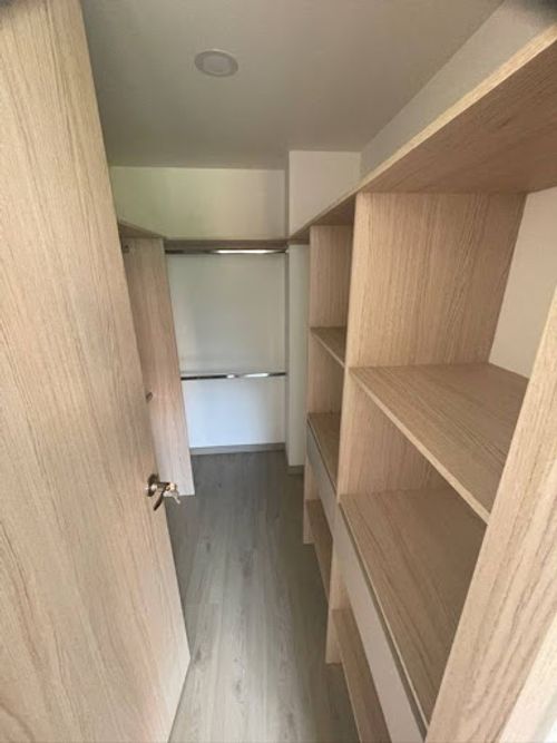 Apartamento de 3 alcobas en arriendo en Loma Del Escobero, Envigado, 89 m² · foto 7 de 10