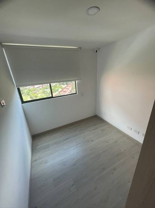 Apartamento de 3 alcobas en arriendo en Loma Del Escobero, Envigado, 89 m² · foto 9 de 10