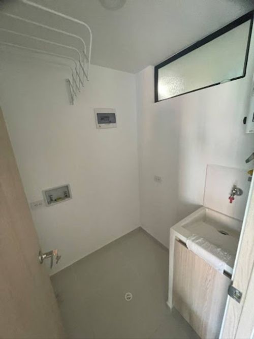 Apartamento de 3 alcobas en arriendo en Loma Del Escobero, Envigado, 89 m² · foto 10 de 10