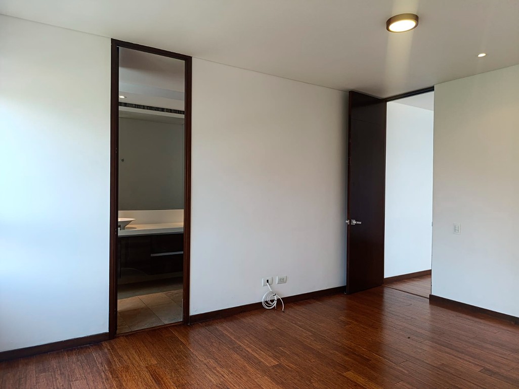 Apartamento en arriendo en El Poblado, Medellín · foto 8 de 19