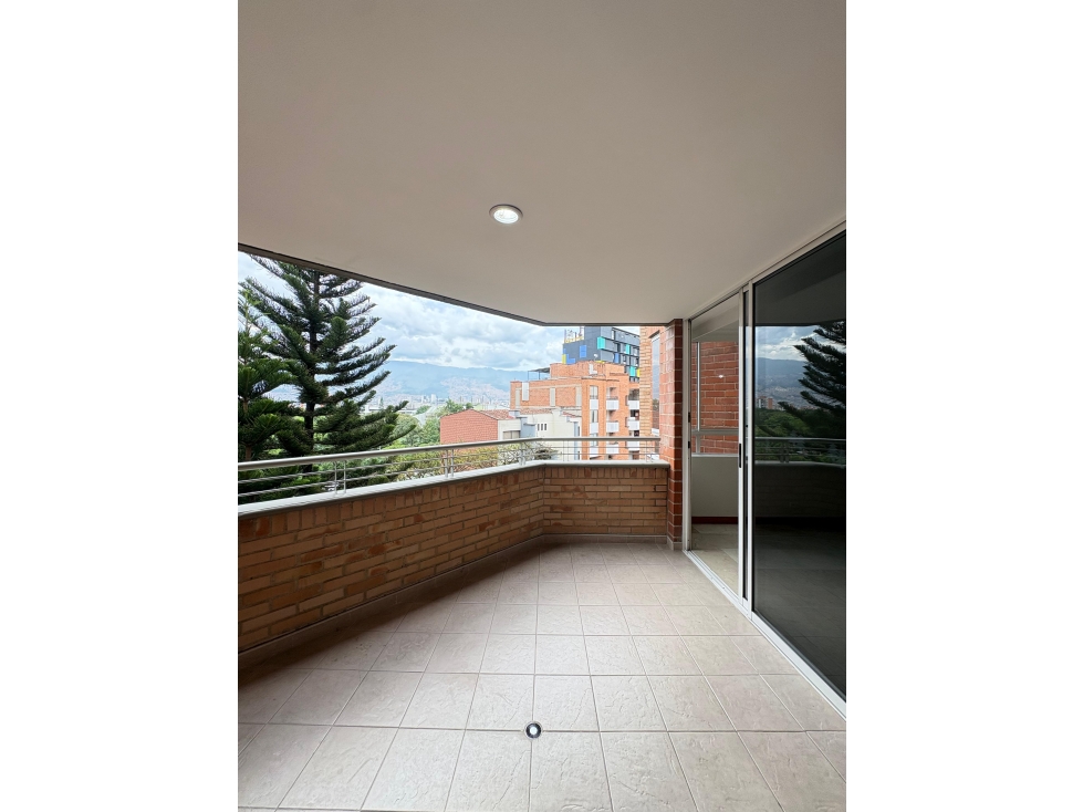 Apartamento en Arriendo en Laureles, Medellín