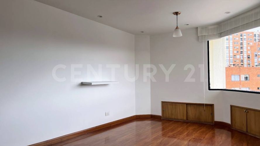 Apartaestudio en venta en Cedritos, Bogotá, 42 m² · foto 3 de 11