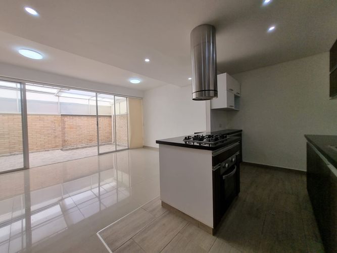 Casa de 3 alcobas en venta en Alfaguara, Jamundí, 93 m² · foto 2 de 18