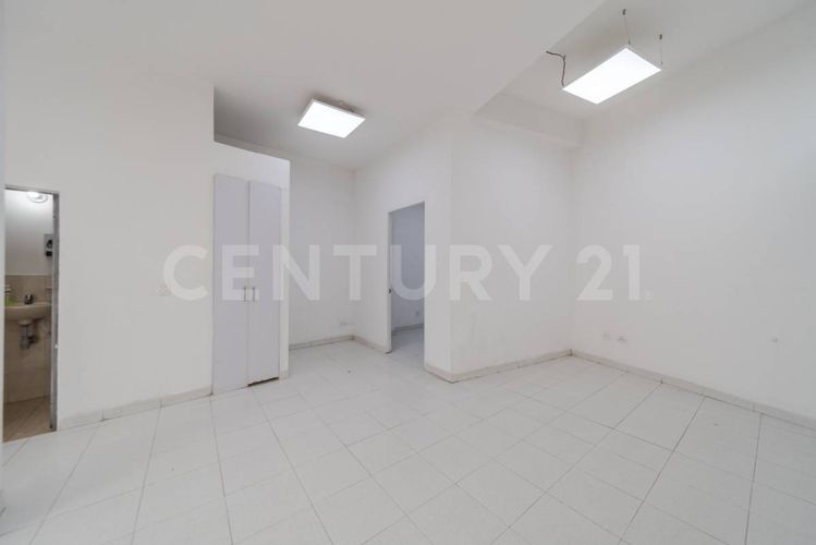 Oficina en venta en San Miguel, Chía, 242 m² · foto 3 de 22