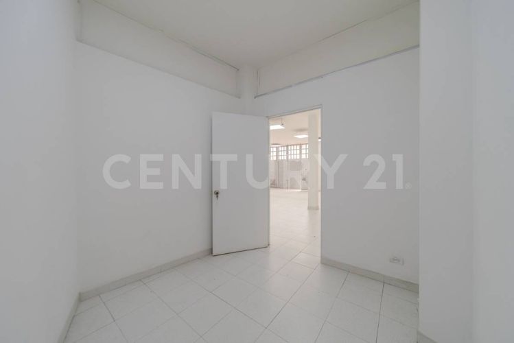 Oficina en venta en San Miguel, Chía, 242 m² · foto 4 de 22