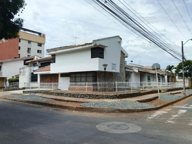 Lote en venta en Ciudad Jardin, Cali, 986 m² · foto 3 de 24