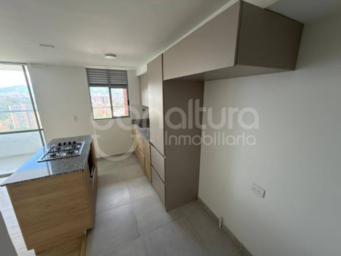 Apartamento de 2 alcobas en venta en Robledo, Medellín, 68 m² · foto 3 de 21
