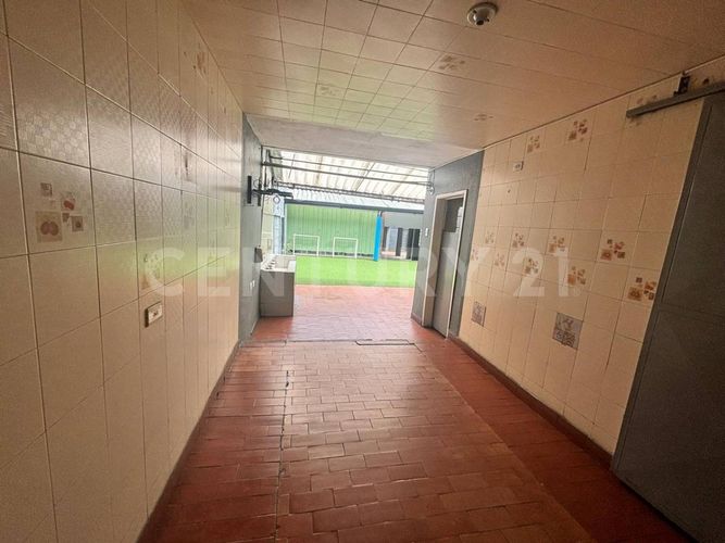 Casa de 3 alcobas en venta en San Felipe, Bogotá, 281 m² · foto 4 de 9