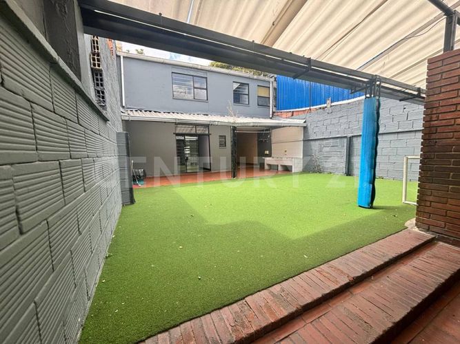 Casa de 3 alcobas en venta en San Felipe, Bogotá, 281 m² · foto 5 de 9