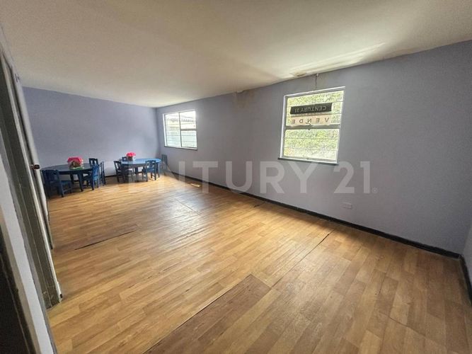 Casa de 3 alcobas en venta en San Felipe, Bogotá, 281 m² · foto 6 de 9