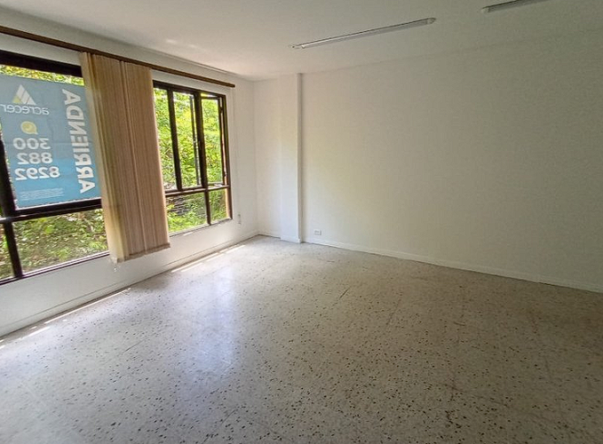 Local en arriendo en Suramericana, Medellín, 24 m² · foto 3 de 5