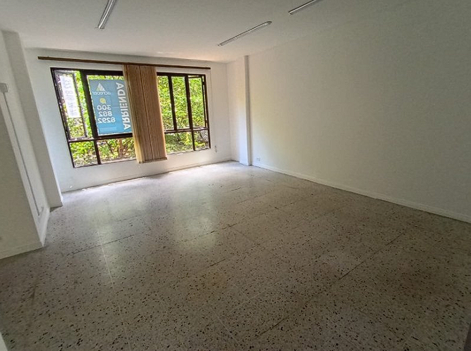 Local en arriendo en Suramericana, Medellín, 24 m² · foto 2 de 5