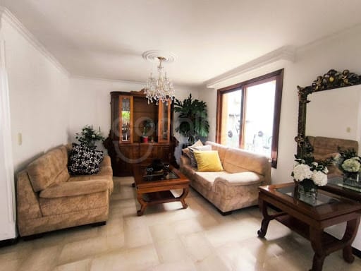 Casa de 4 alcobas en venta en Altos Del Poblado, Medellín, 350 m² · foto 7 de 24