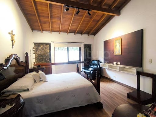 Casa de 4 alcobas en venta en Altos Del Poblado, Medellín, 350 m² · foto 9 de 24