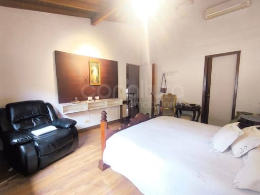 Casa de 4 alcobas en venta en Altos Del Poblado, Medellín, 350 m² · foto 10 de 24