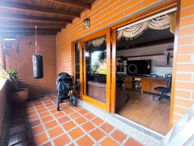 Casa de 4 alcobas en venta en Altos Del Poblado, Medellín, 350 m² · foto 22 de 24
